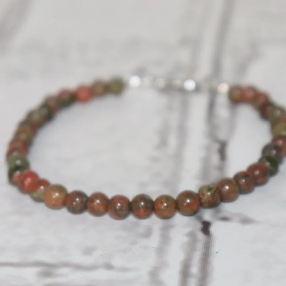 Beautiful NWoT Natural stone and silver Unakite bracelet 7.5